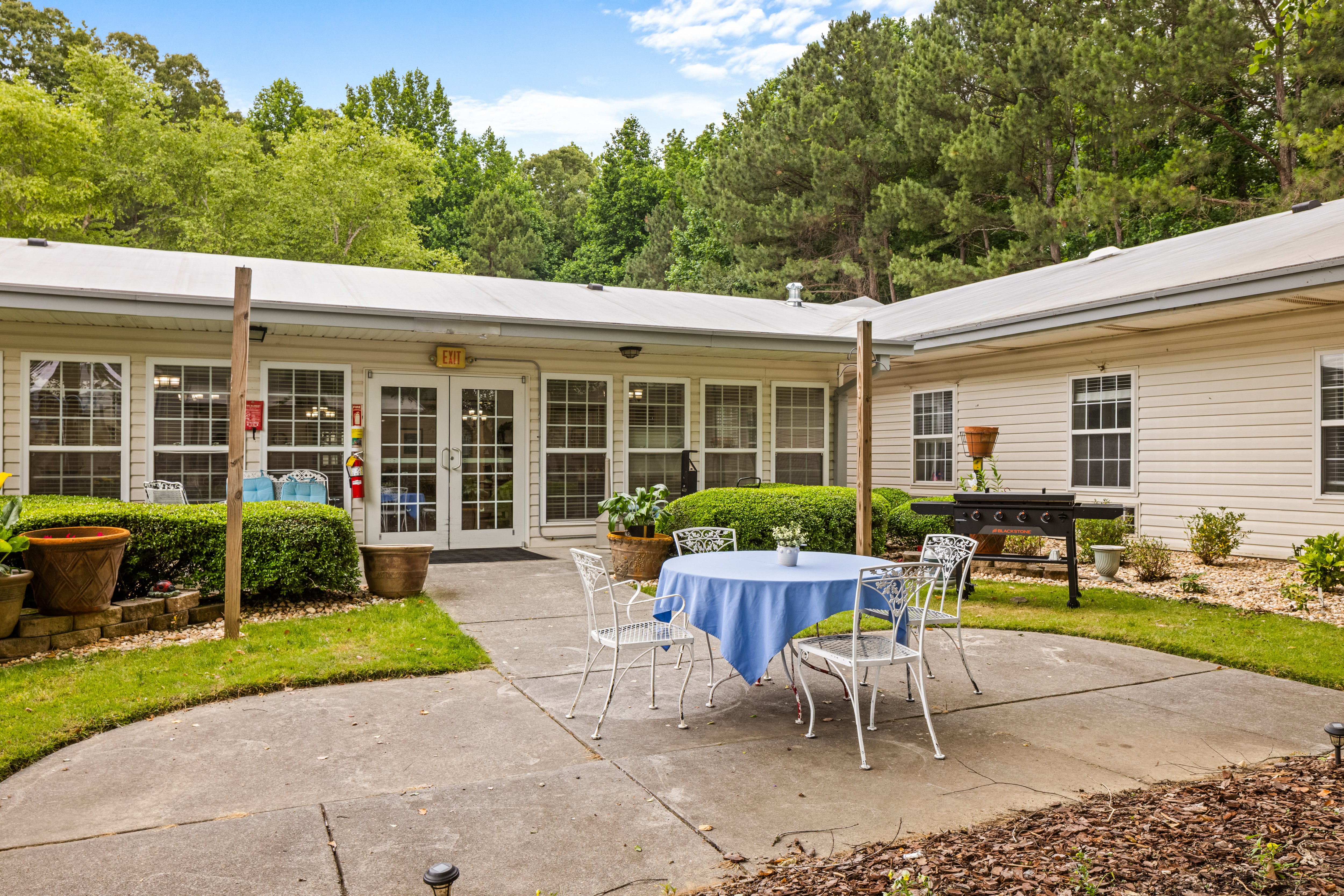 Cameron-Hall-Canton-Exterior-024